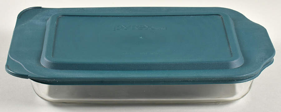 Originals Clear 11" Rectangular Baker with Plastic Lid by Pyrex-1