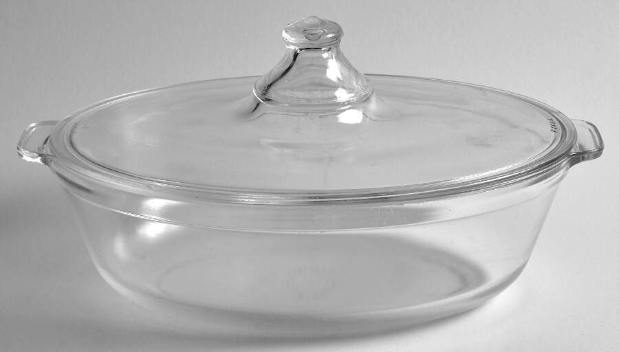 Originals Clear 2 Quart Oval Covered Casserole by Pyrex-1