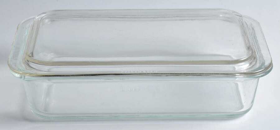 Originals Clear Rectangular Baker & Lid by Pyrex-1