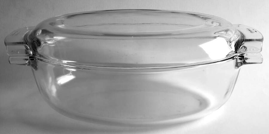 Originals Clear 10 Quart Oval Covered Casserole by Pyrex-1