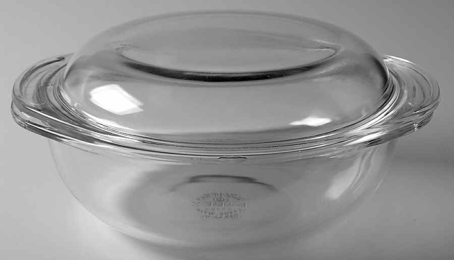 Originals Clear 1.5 Qt Round Covered Casserole by Pyrex-1