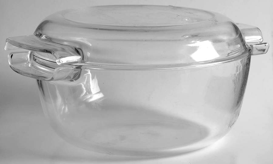 Originals Clear 3 Quart Round Covered Casserole by Pyrex-1
