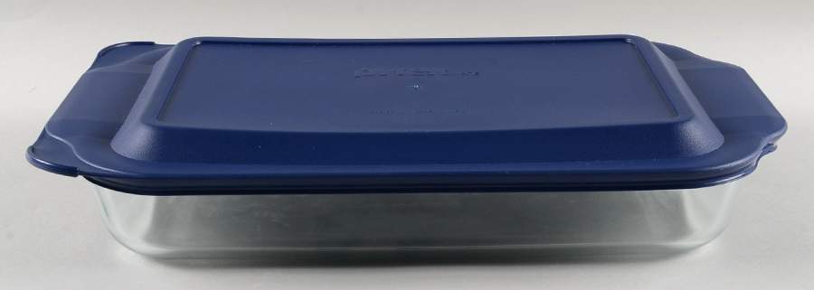 Originals Clear 13" Rectangular Baker w/Plastic Lid by Pyrex-1