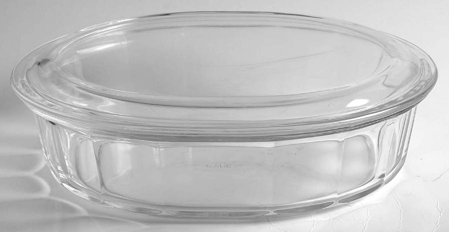 Originals Clear 3.25 Quart Oval Covered Casserole by Pyrex-1