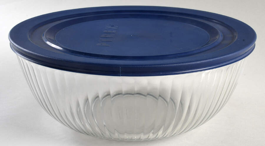 Sculptured Clear 11" Salad Serving Bowl & Plastic Lid by Pyrex-1
