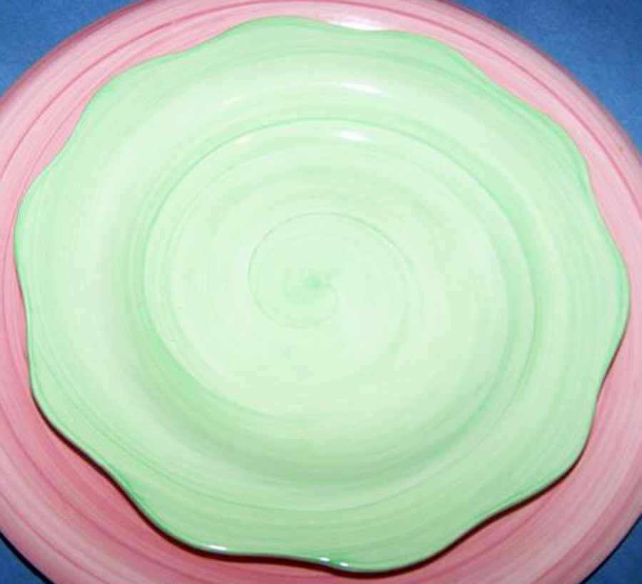 P3C1 Scalloped Luncheon Plate by Pic-1