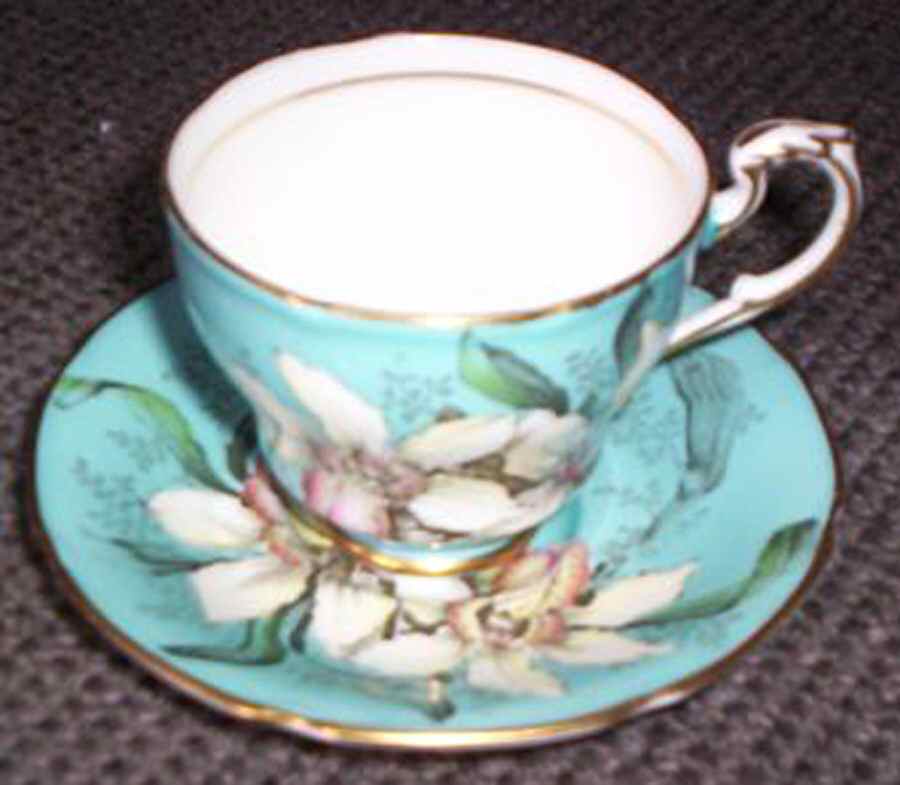 A1583 Footed Cup & Saucer Set by Paragon-1