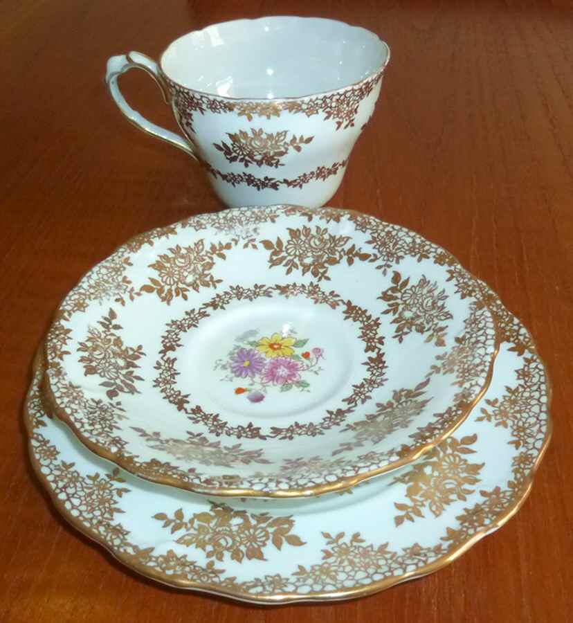 PAR167 Flat Cup & Saucer Set by Paragon-1