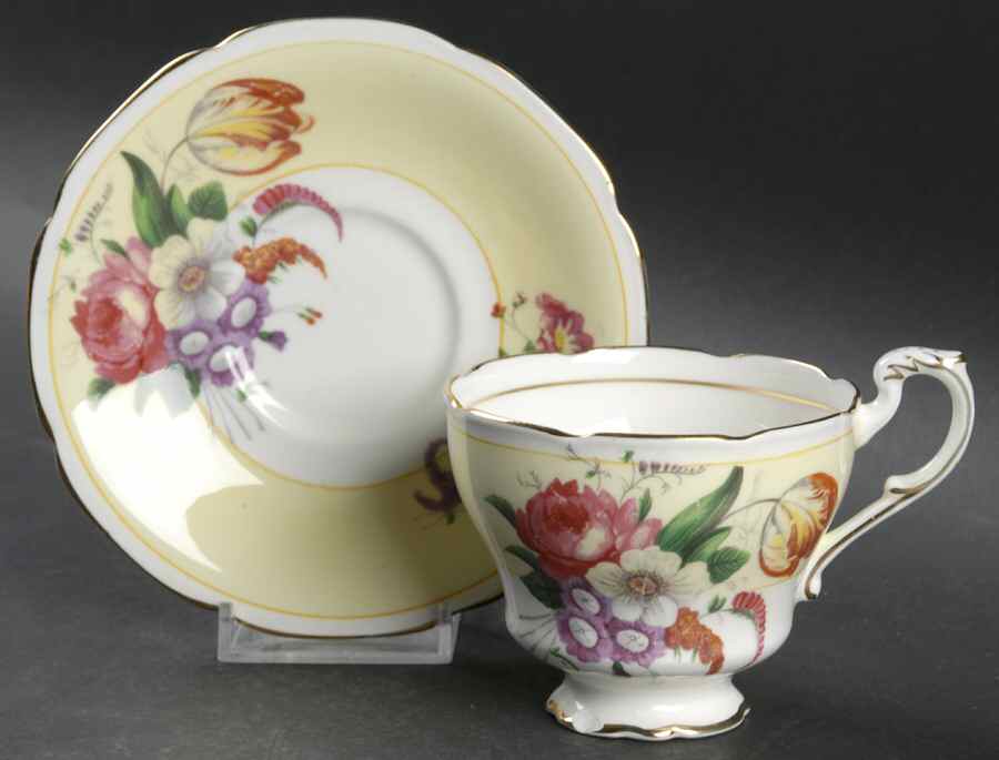 G6757 Footed Cup & Saucer Set by Paragon-1