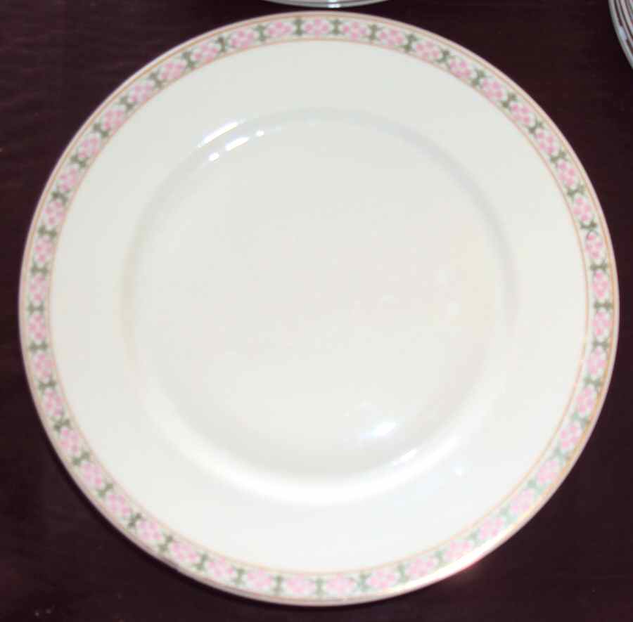 PAD38 Dinner Plate by Paroutaud-1