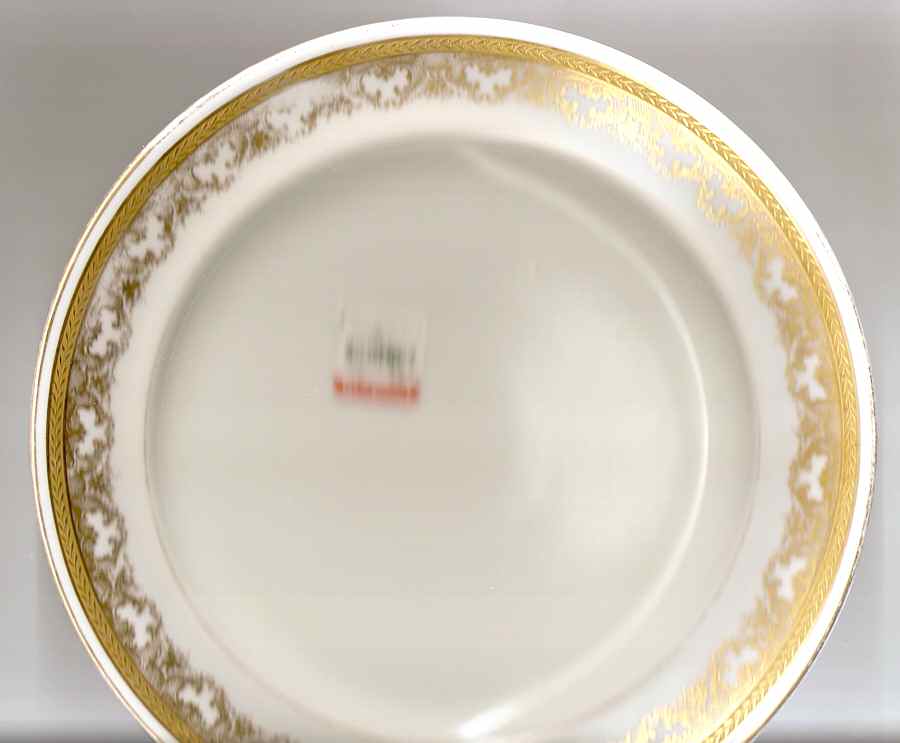 POY643 Dinner Plate by Jean Pouyat-1