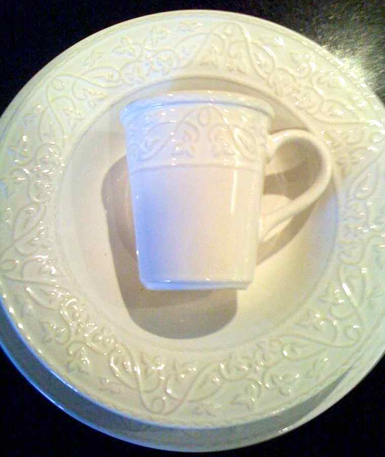 POR106 Dinner Plate by Portugal-1
