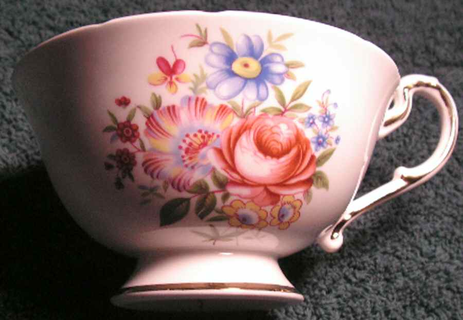 E104b Footed Cup by Paragon-1