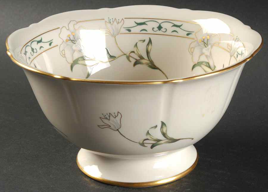 Lily 7" Footed Bowl by Pickard-1