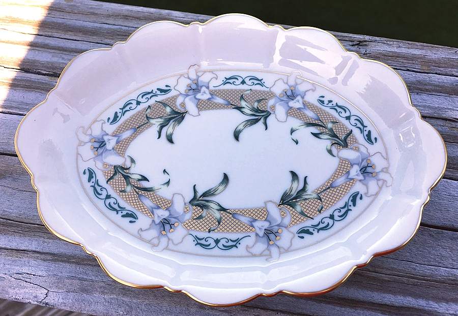 Lily Mint Dish by Pickard-1