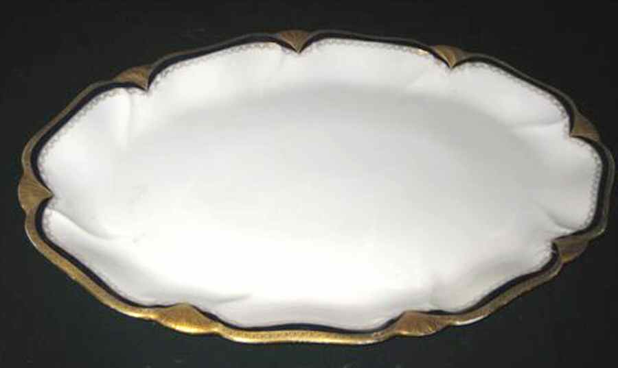 PDD3 22" Oval Serving Platter by P Raddatz-1