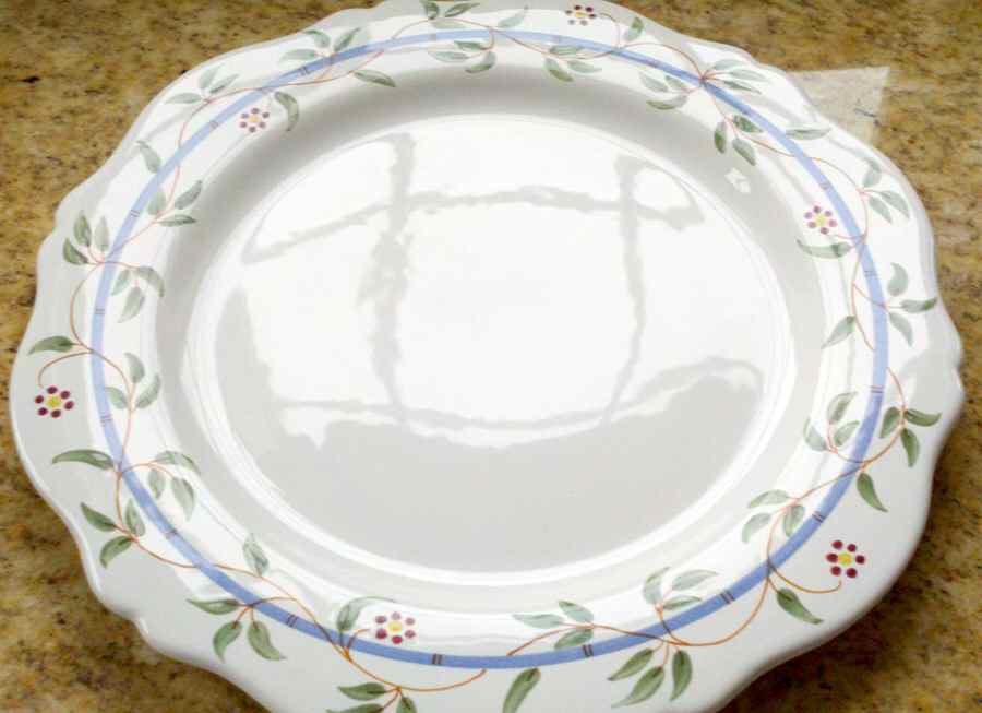 PID10 Dinner Plate by Pierre Deux-1