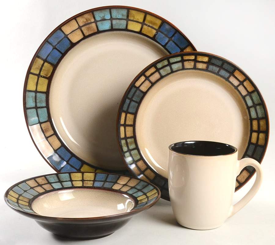 Laguna 4 Piece Place Setting by Pfaltzgraff-1