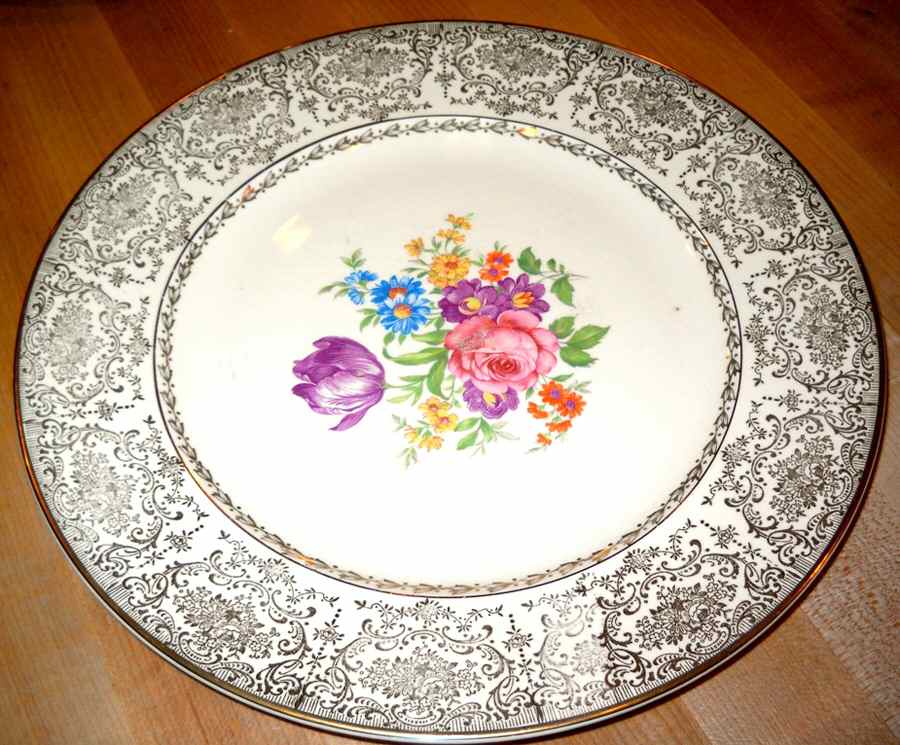 PCP276 Dinner Plate by Paden City-1