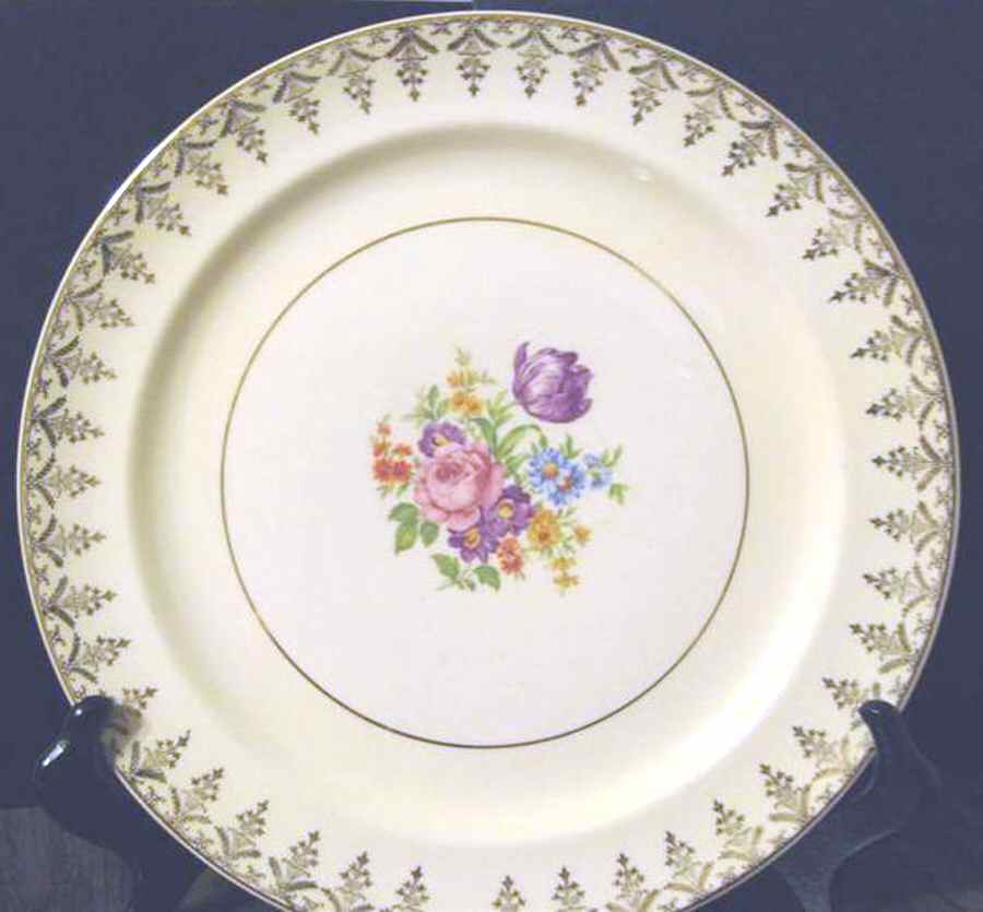 PCP278 Dinner Plate by Paden City-1
