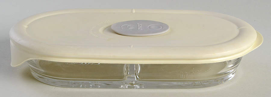 Storage Containers Cream Vented Plastic Lid #8300-Vpc by Pyrex-1