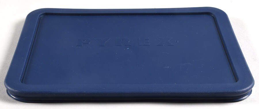 Storage Containers Dark Blue Vented Plastic Lid #7211-Pc by Pyrex-1