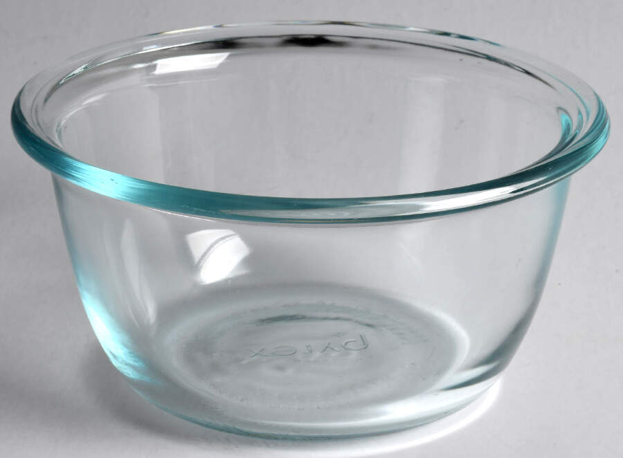 Storage Containers #8200 Food Storage Container by Pyrex-1