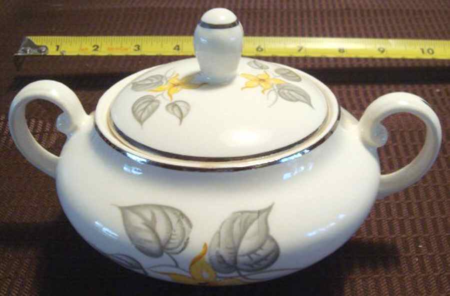 POP298 Sugar Bowl & Lid by Pope Gosser-1