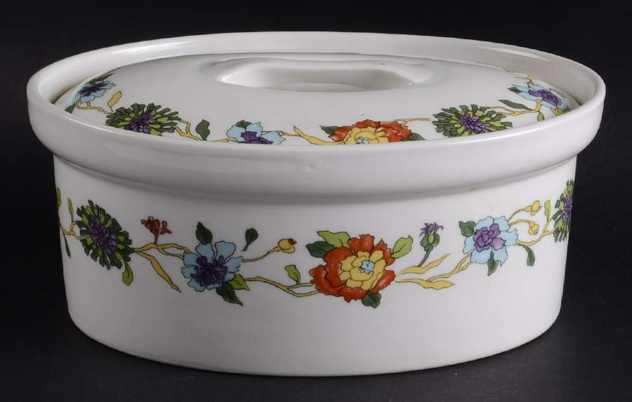 Fleurs Persanes 1.5 Quart Oval Covered Casserole by Porcelaine De Paris-1