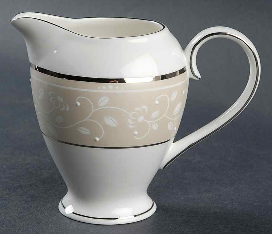 Sweet Elegance Creamer by Princess House-1