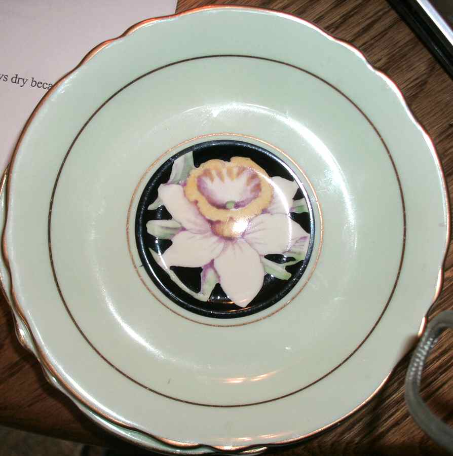 G7660 Saucer by Paragon-1