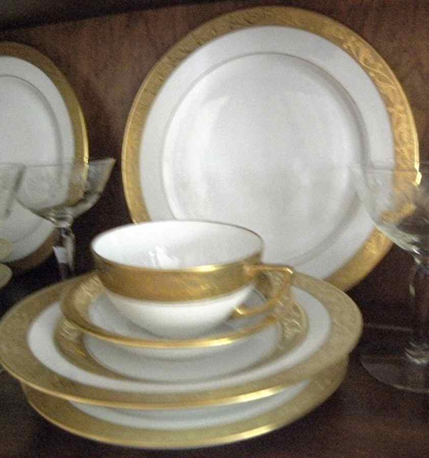 PIC155 Dinner Plate by Pickard-1