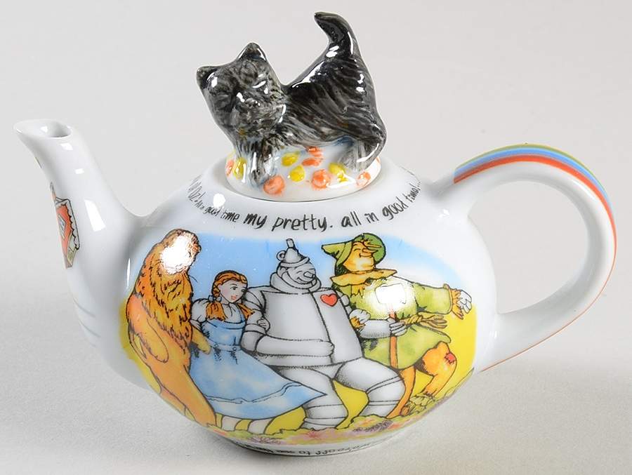 Wizard of Oz Toy Teapot & Lid by Cardew Design-1
