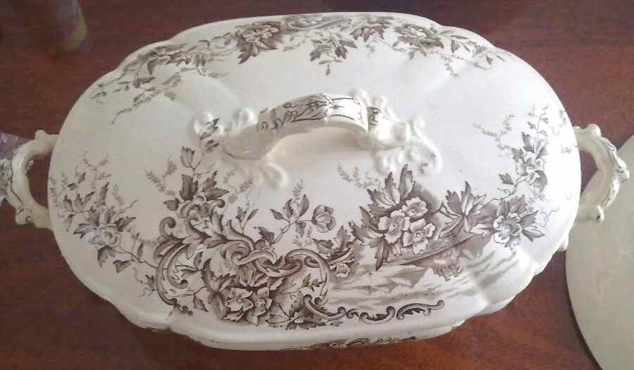 Denbich Oval Covered Vegetable by Pountney-1