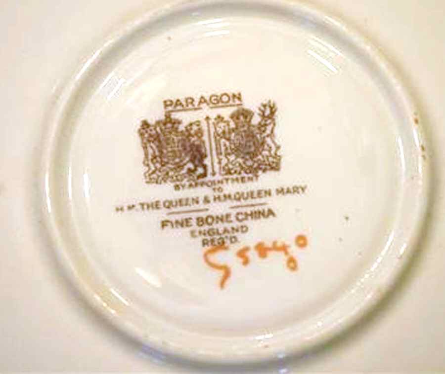 G5840 Saucer by Paragon-1