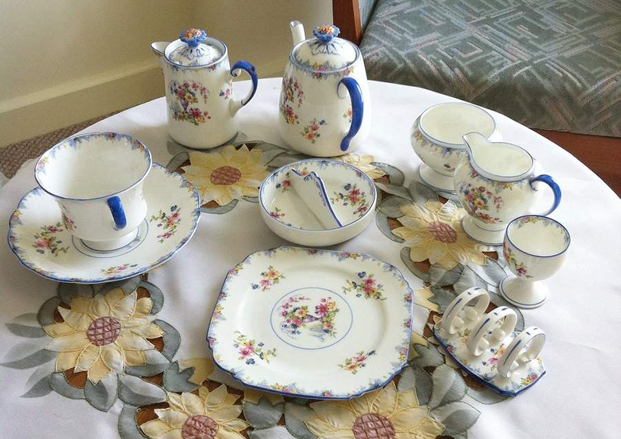 Haddon Hall (Blue Trim) Teapot & Lid by Paragon-1