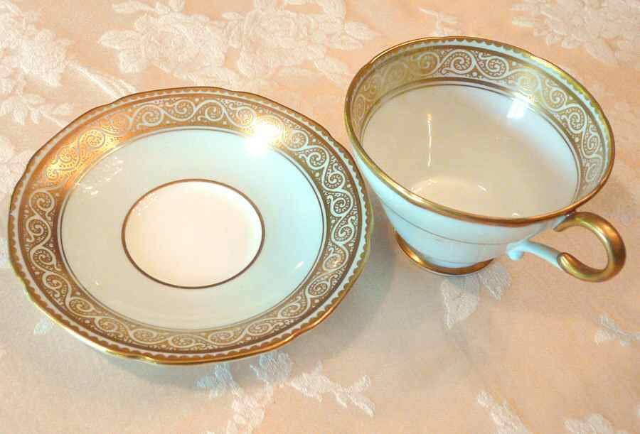 G3502 Footed Cup & Saucer Set by Paragon-1