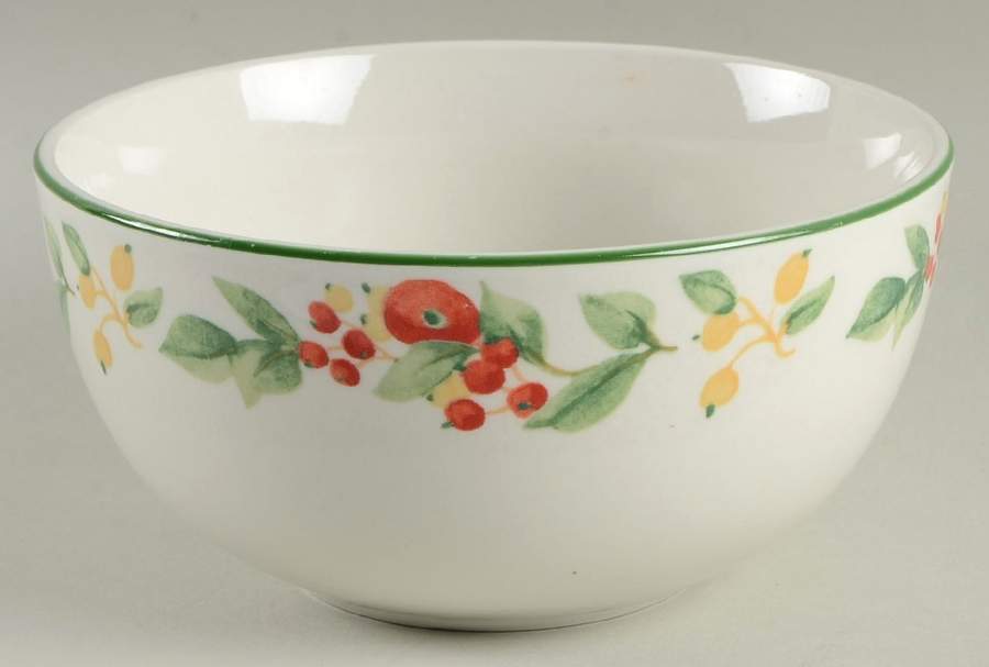 Berry Garland Soup/Cereal Bowl by Pfaltzgraff-1