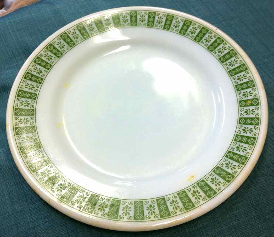 PYR44 Dinner Plate by Pyrex-1