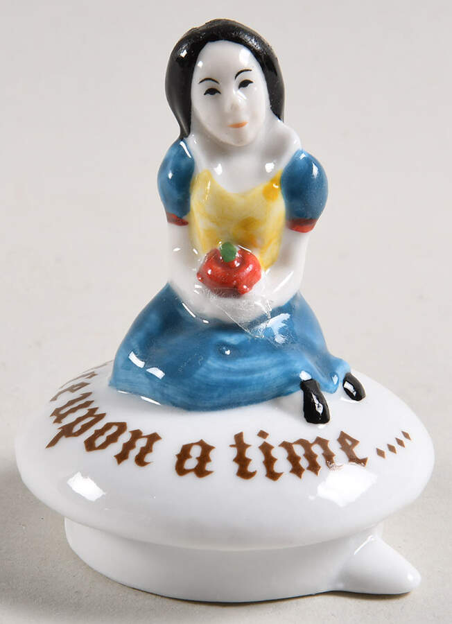 Snow White Lid for Mini Teapot by Cardew Design-1