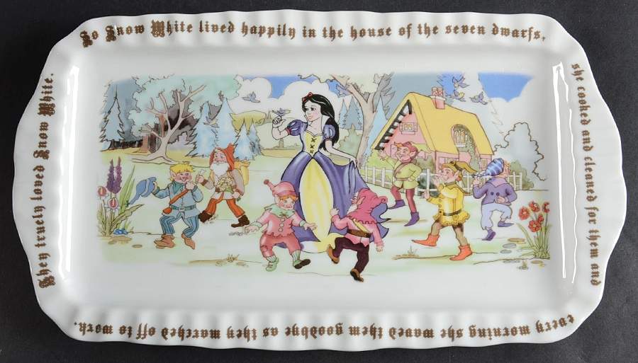 Snow White Cookie Tray by Cardew Design-1