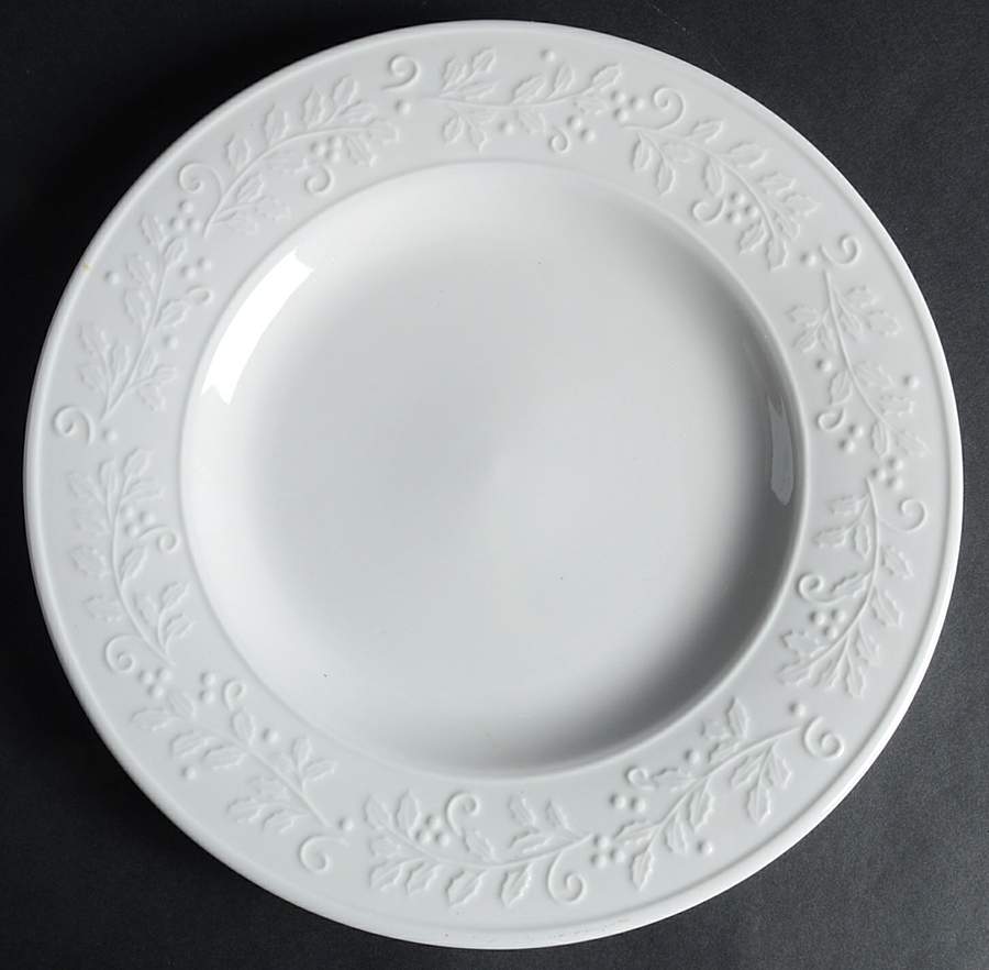 White Holly Dinner Plate by Pfaltzgraff-1