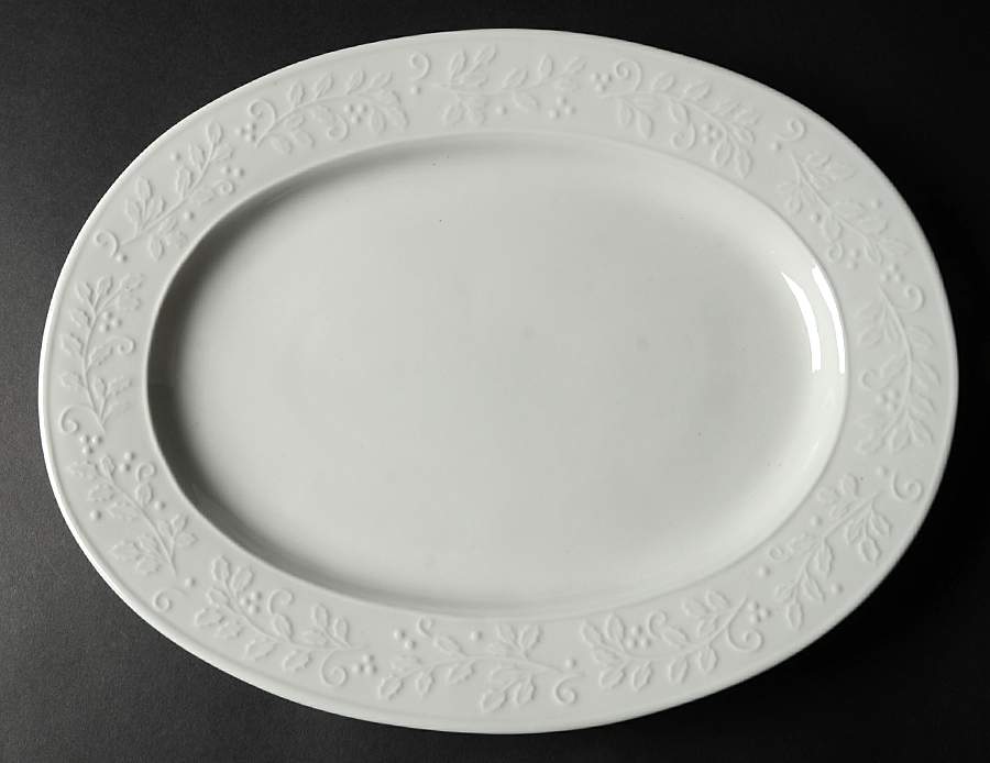 White Holly 15" Oval Serving Platter by Pfaltzgraff-1