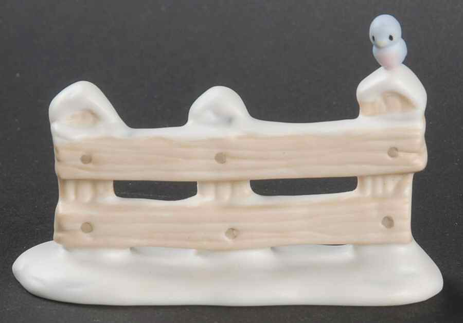 Sugar Town Fence Heart-Fence - Heart Trademark, No Box by Precious Moments-1