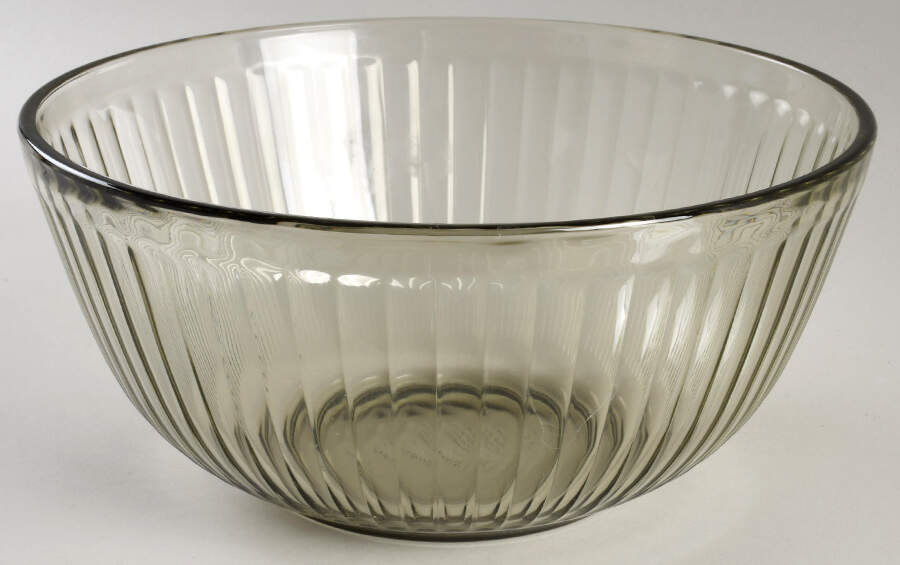 Sculptured Tinted 8" Mixing Bowl by Pyrex-1