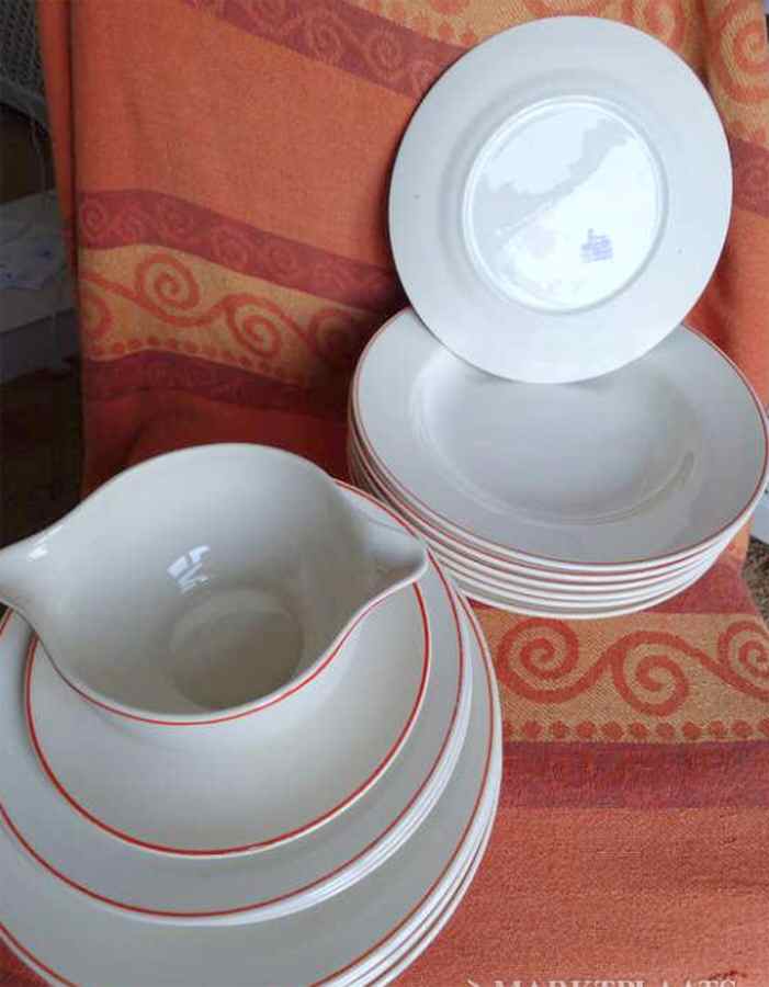 PGO31 Dinner Plate by Petrus Regout & Co-1