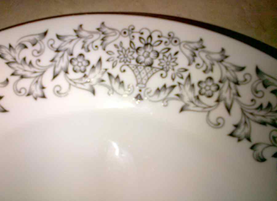 Heirloom Dinner Plate by Premiere-1