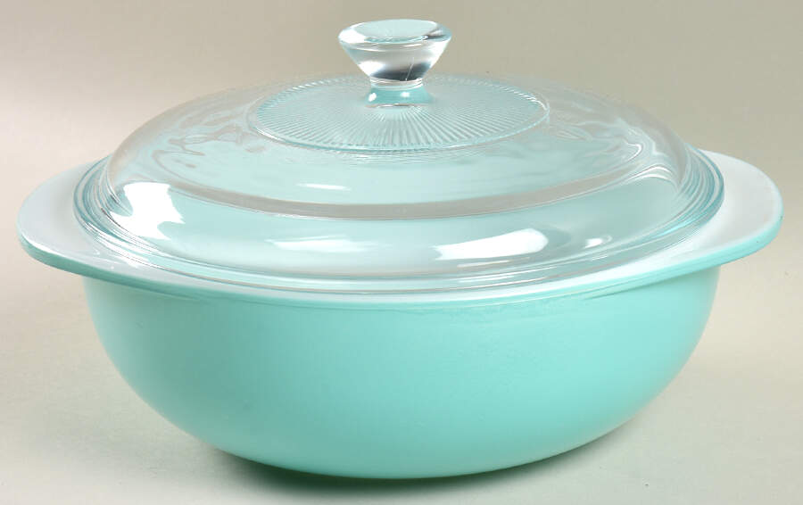 Turquoise 1.5 Qt Round Covered Casserole by Pyrex-1