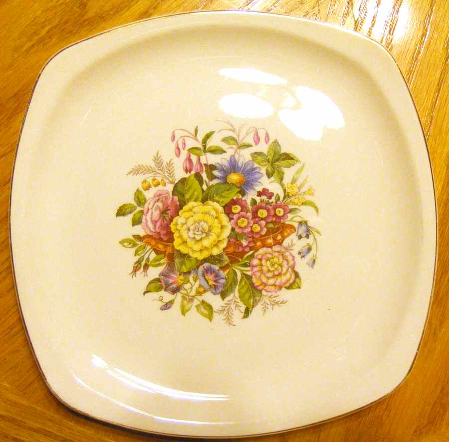 PCP295 Dinner Plate by Paden City-1