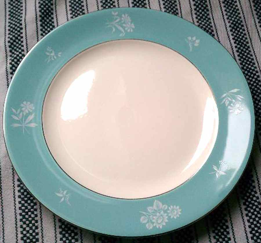 POU17 Dinner Plate by Pountney-1